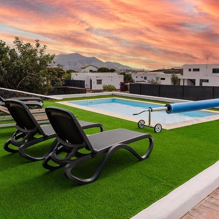 Villa Volcan2 Rural Private Pool La Oliva By Holidays Home エクステリア 写真